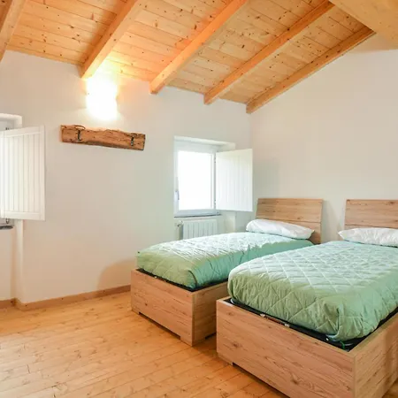 別荘 Cozy In Tribogna With Wifi *